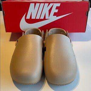 Nike Calm Beige size 11